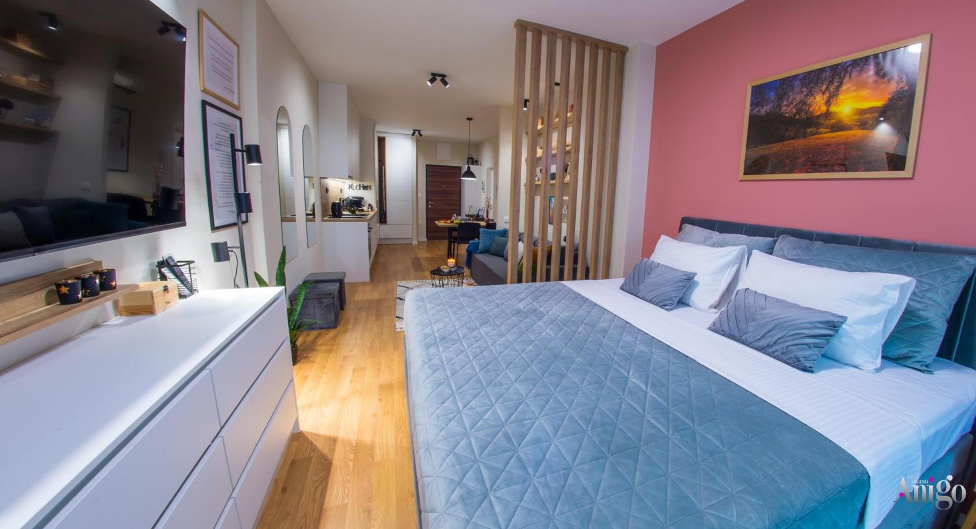 Iris Apartment
