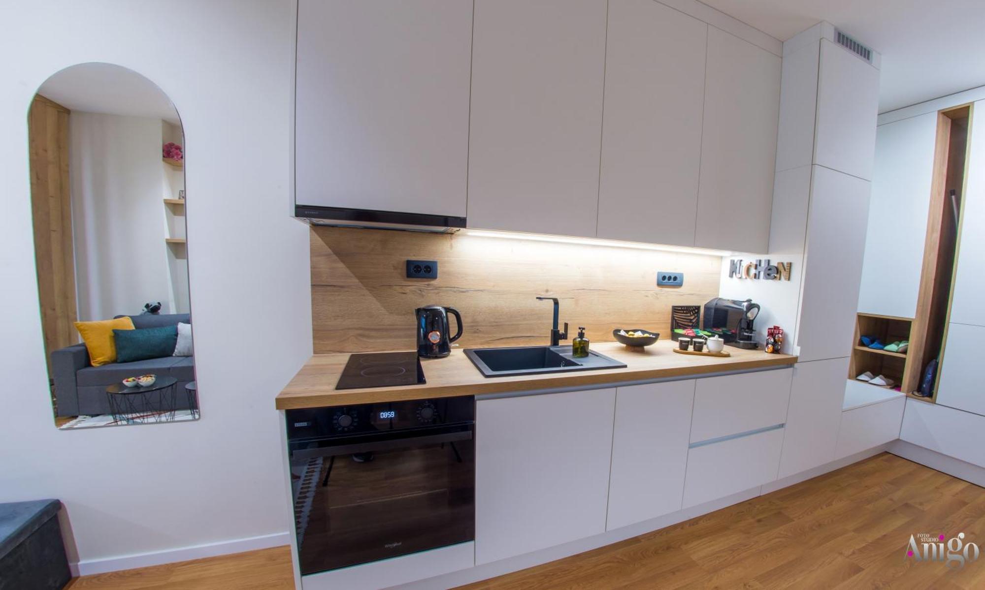 Iris Apartment *